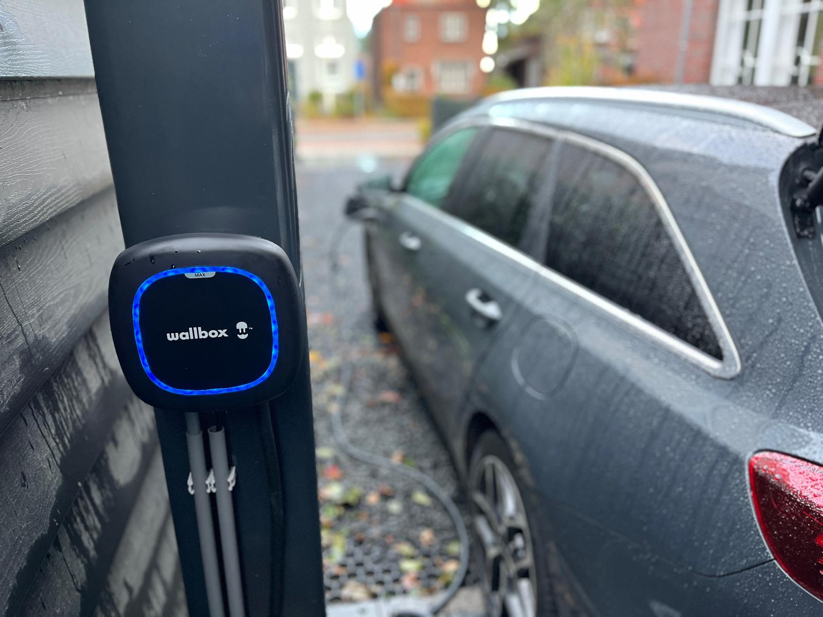 Door Solempower geplaatste laadpaal in Waalwijk